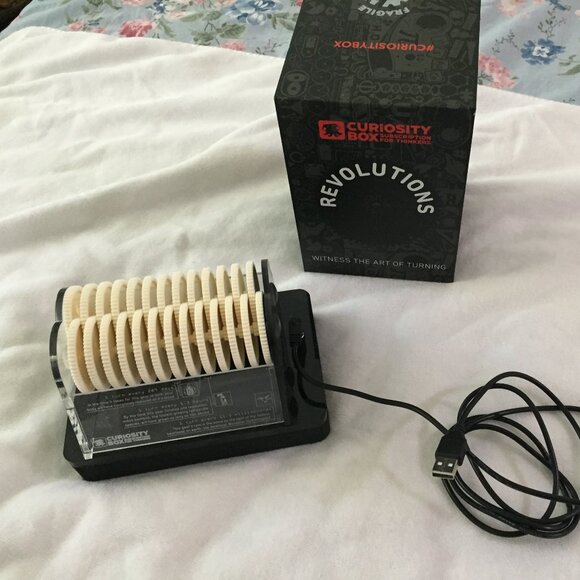 Curiosity Box by VSauce Revolutions Witness Art Of Turning With Box  Tested/Work - Picture 1 of 11